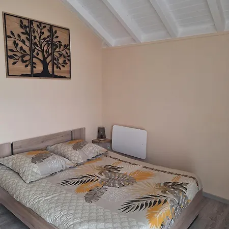 La Maison Des Souvenirs - & Montagnes Holiday home *